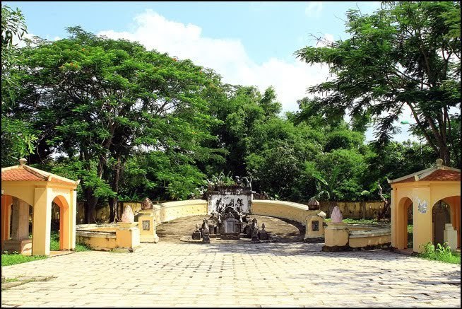 Lăng Hoàng Gia